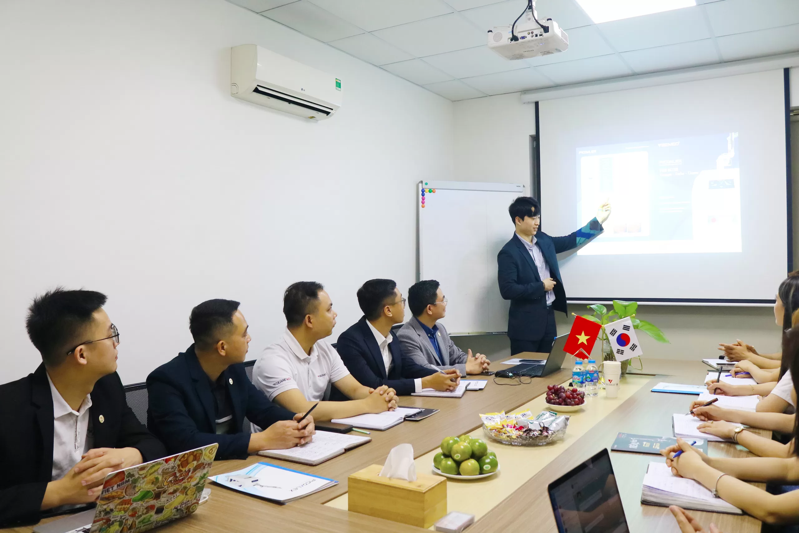 Mr Jee Seung Ho giới thiệu về PicoAlex