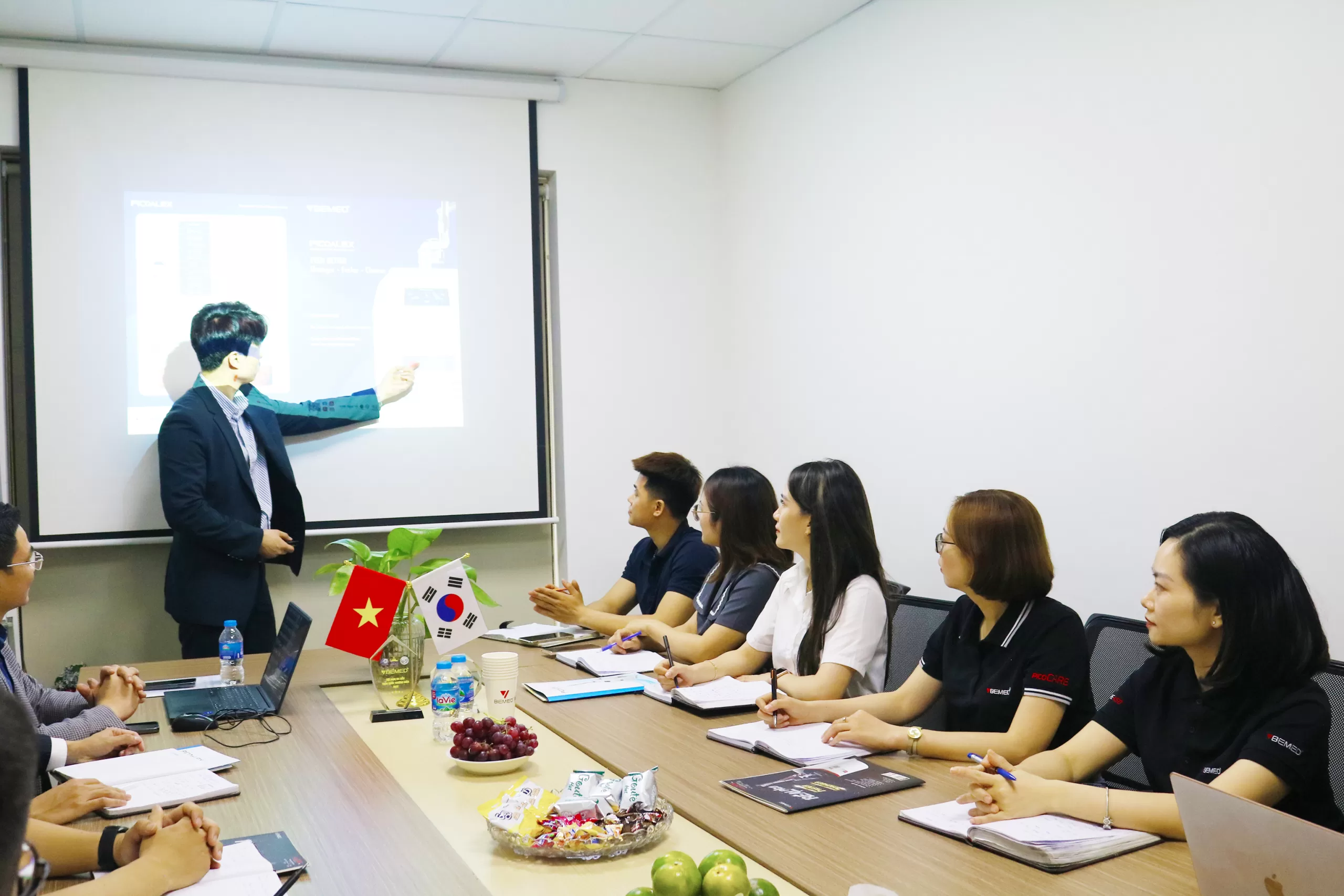 Mr Jee Seung Ho giới thiệu về PicoAlex