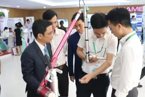 CEO Nguyễn Thế Hùng và khách mời