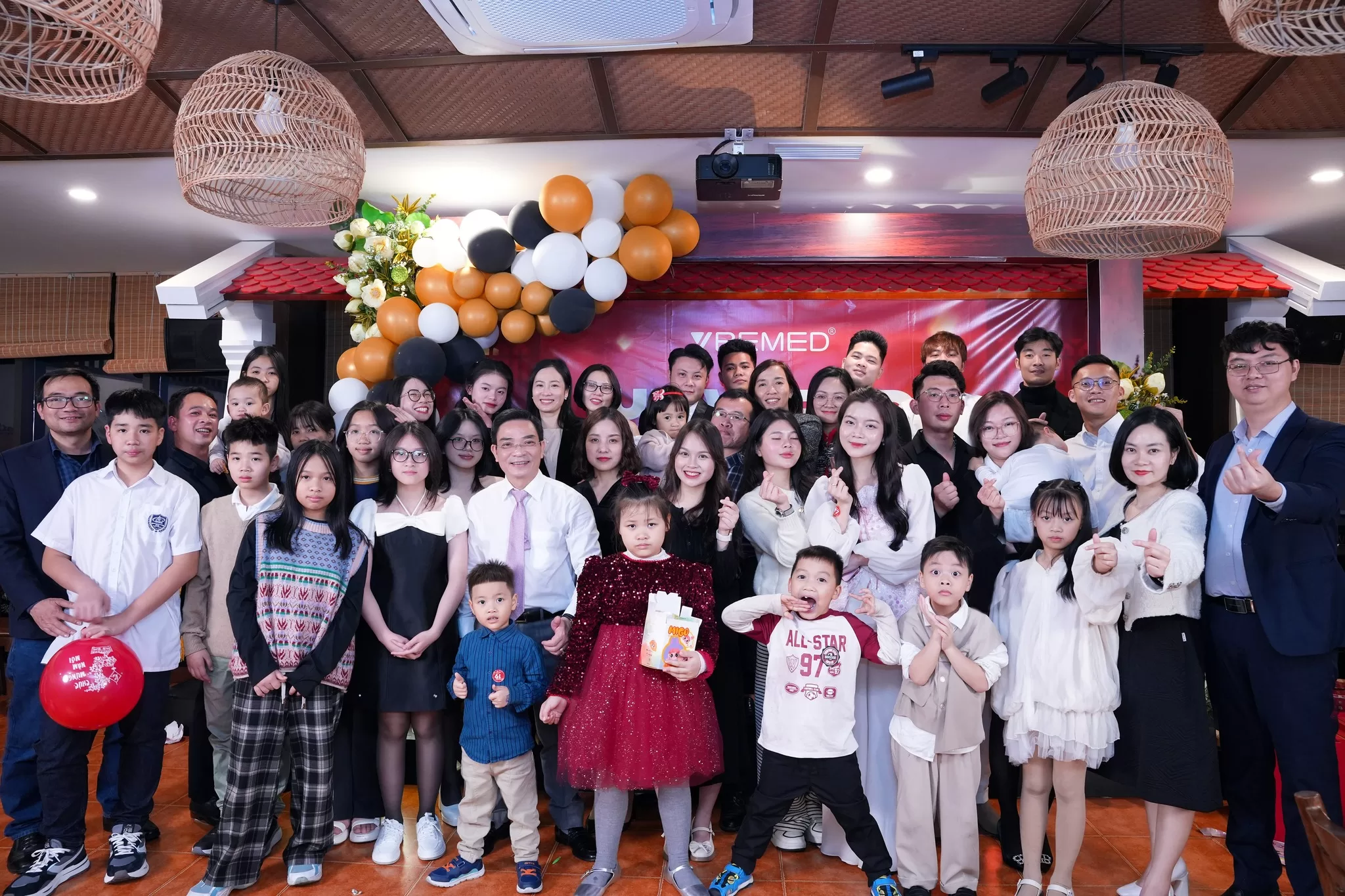 Đại gia đ&igrave;nh BEMED