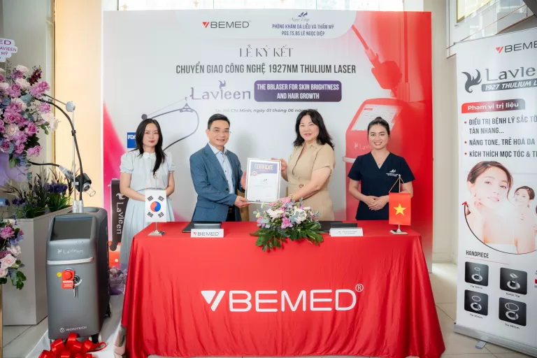 PGS.TS.BS L&ecirc; Ngọc Diệp Đ&oacute;n Thiết Bị Lavieen Thứ 3 Về Ph&ograve;ng Kh&aacute;m
